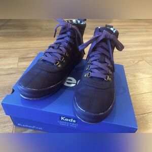 Ked Scout Boots twill burgundy wx water resistant size 6